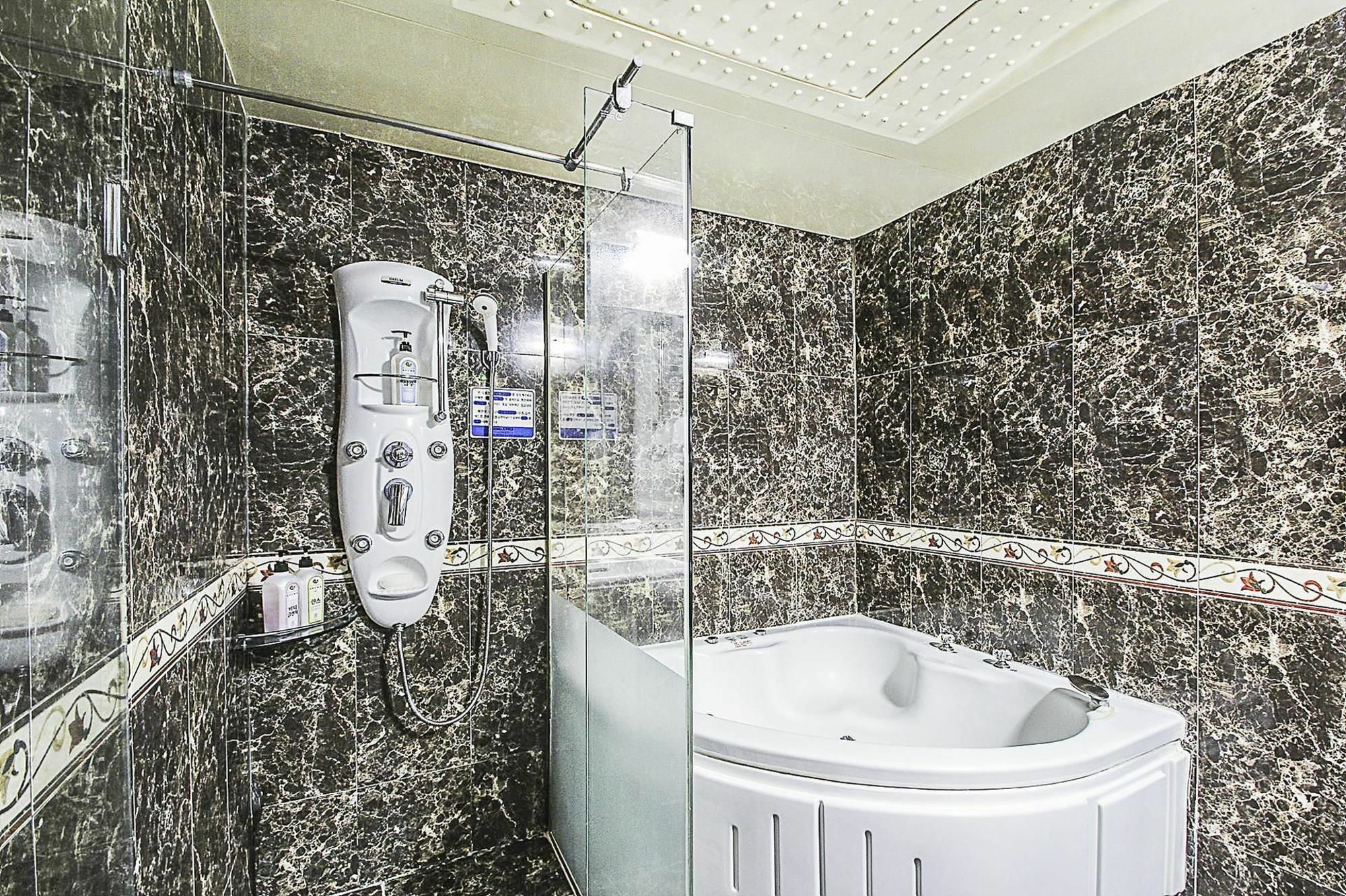 Haeundae Aone Hotel Busan Buitenkant foto